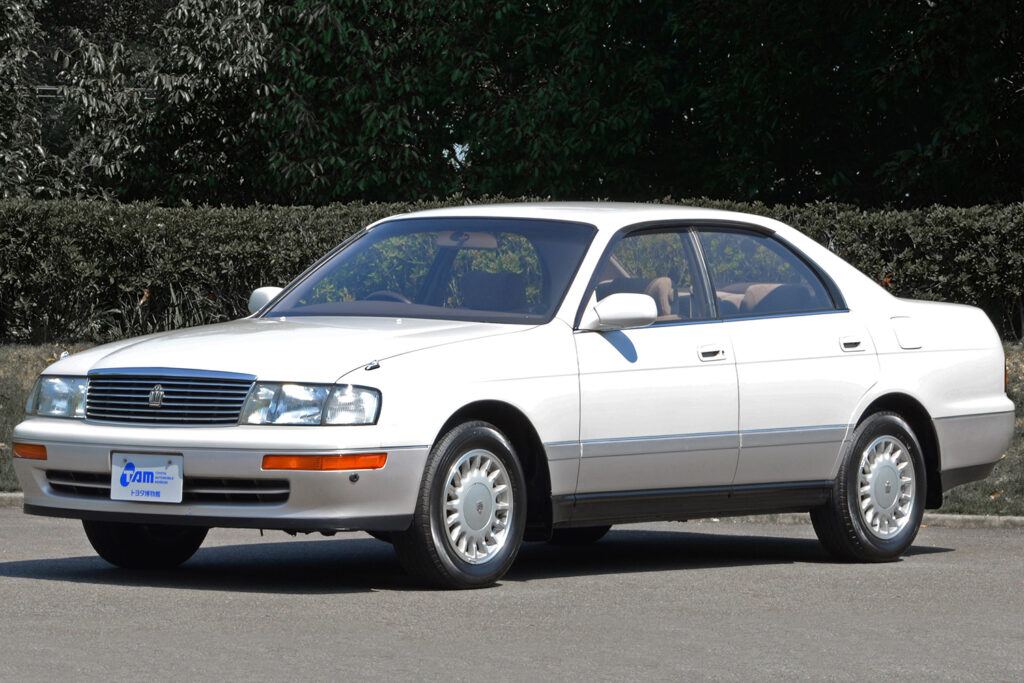 9th generation Toyota Crown