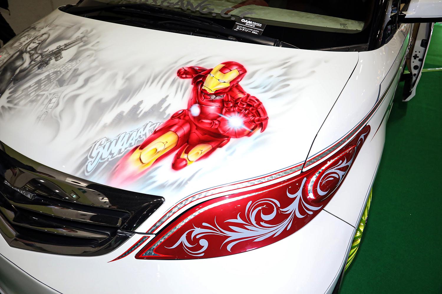 DUB-style Honda Elysion With American Comic Heroes! | AUTO MESSE WEB ...