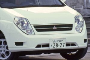 Mitsubishi Mirage Dingo introduced in 1999