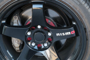 Izumi's R32 GT-R in rare Red Pearl Metallic