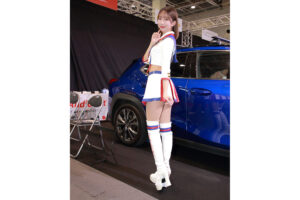 Companions decorated the booths at the Osaka Auto Messe