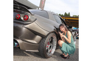 Aya Kuwata, who is not only a model but also a TV personality and actress, and her favorite car, Mazda RX-8