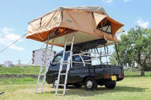 GARAGE ILL proposes an overlander style for Daihatsu's kei-truck Heijet