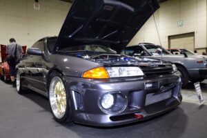 Mr. Abe bought a new Nissan R32 Skyline GT-R in 1992 and has been driving it ever since