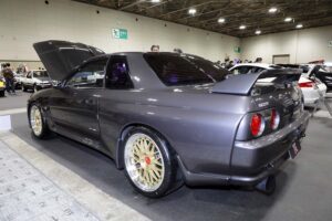 Mr. Abe bought a new Nissan R32 Skyline GT-R in 1992 and has been driving it ever since