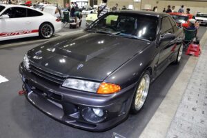 Mr. Abe bought a new Nissan R32 Skyline GT-R in 1992 and has been driving it ever since