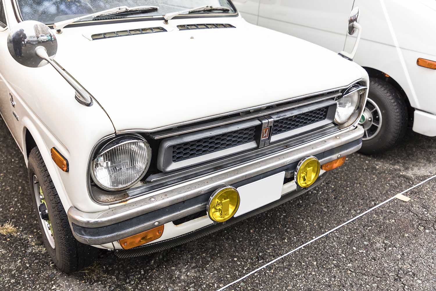 Revving Up Commutes: A Rare Glimpse into the Honda 'Life Light Van