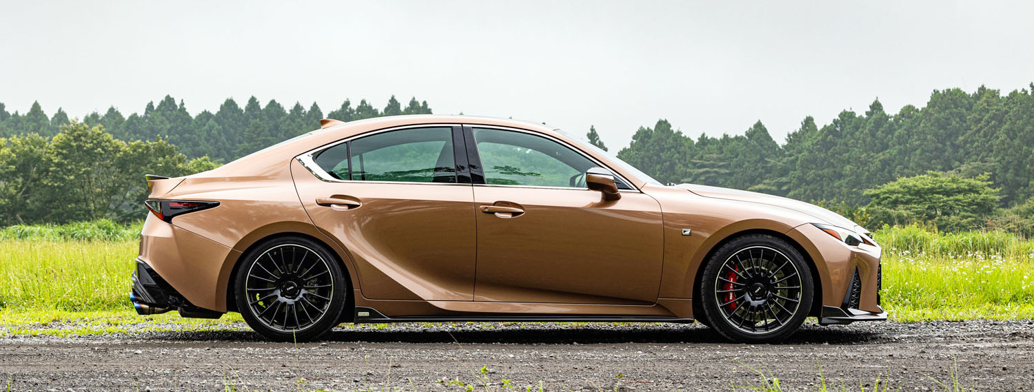 The TOM’S Touch: Elevating the Lexus IS300 to New Heights