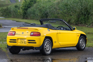 Ms. Rami Sasaki test drives 1993 Honda Beat