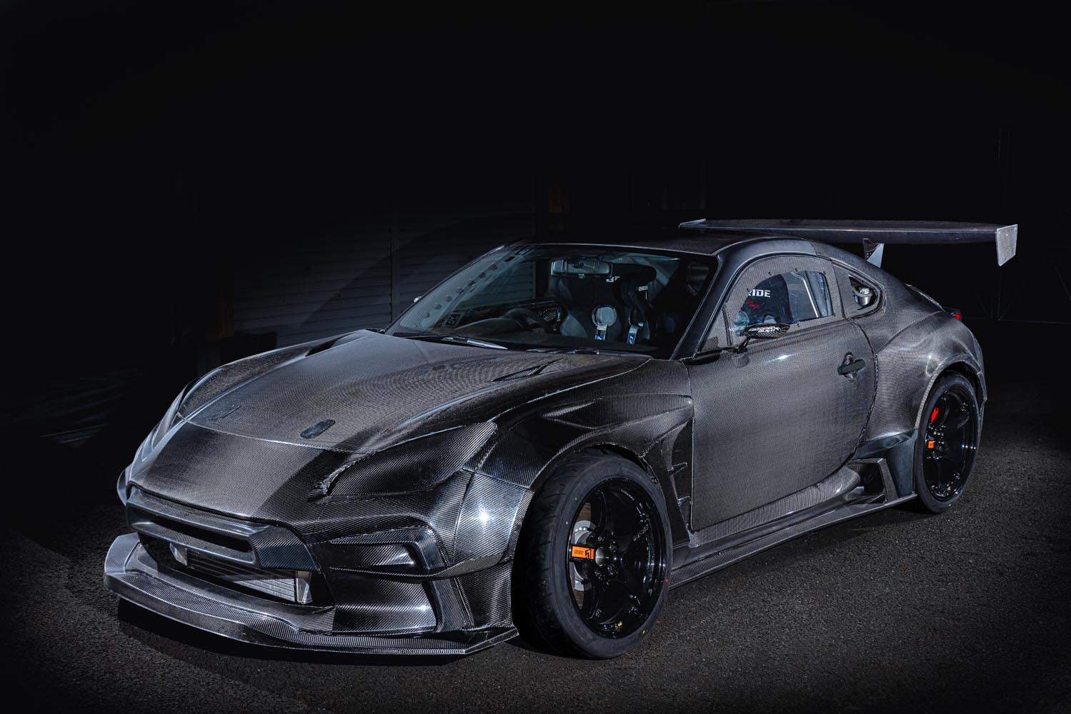 Inside the Award-Winning GR86 Carbon Spec: KAZAMA's Tokyo Auto