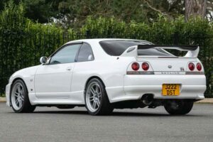 Nissan “Skyline GT-R” sold for £37,125 (c) iconicauctioneers