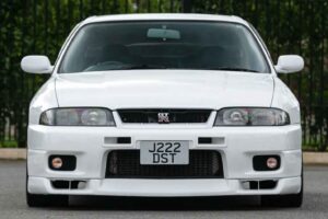 Nissan “Skyline GT-R” sold for £37,125 (c) iconicauctioneers