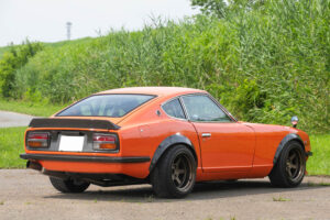 Ms. Rami Sasaki test drives a 1971 Nissan S30 Fairlady Z