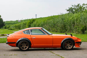 Ms. Rami Sasaki test drives a 1971 Nissan S30 Fairlady Z