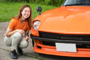 Ms. Rami Sasaki test drives a 1971 Nissan S30 Fairlady Z