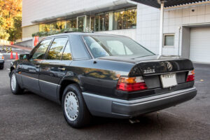 Mr. Nakagawa's 1990 Mercedes-Benz W124 Model 300E