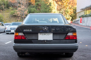 Mr. Nakagawa's 1990 Mercedes-Benz W124 Model 300E